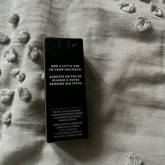 STARBUCKS RED POINSETTIA TUMBLER KEYCHAIN ❣️ - Picture 2 of 2